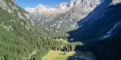 Traversata nel Parco: lungo la Via GeoAlpina dal Passo Tonale alla Val Genova